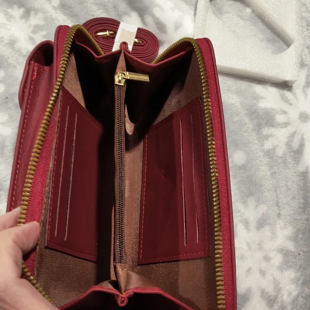 Madley Crossbody bag, card slots and phone pocket, NWOT